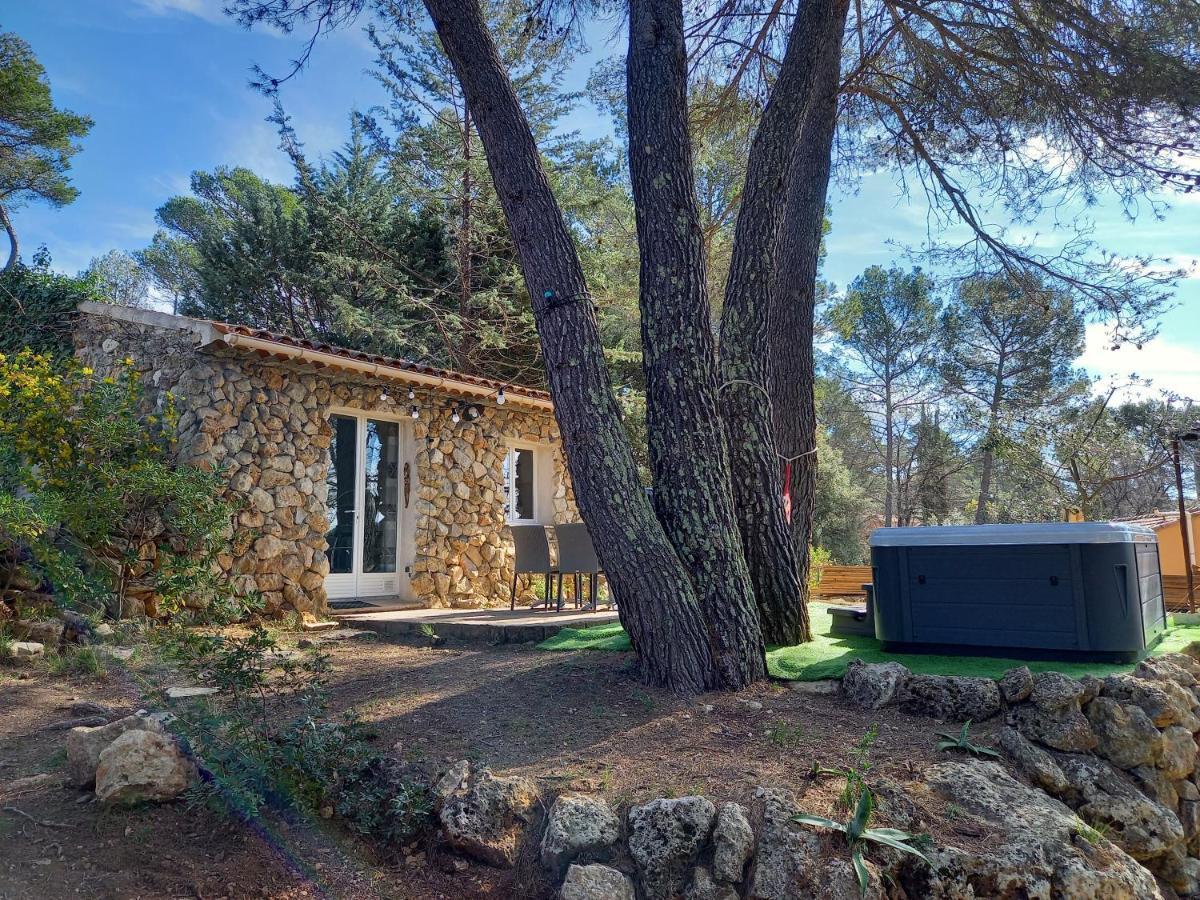 Gite Avec Spa Jacuzzi Au Coeur De Provence Cote D'Azur Saint-Antonin-du-Var المظهر الخارجي الصورة